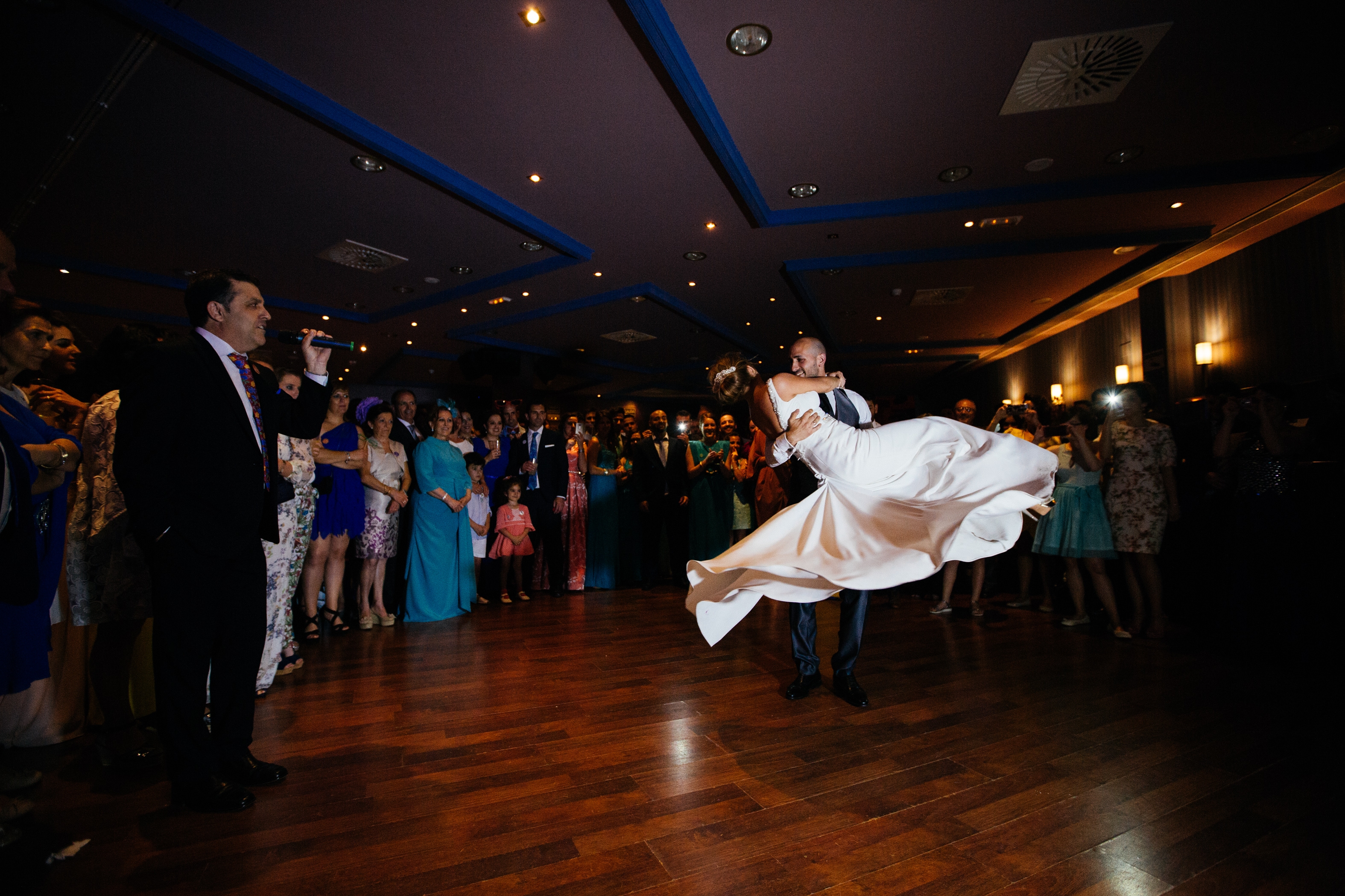 bailaentuboda.com