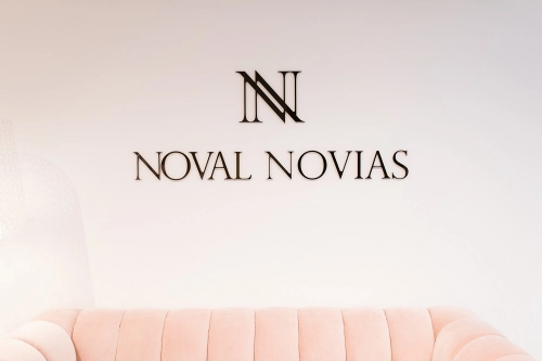 Noval Novias