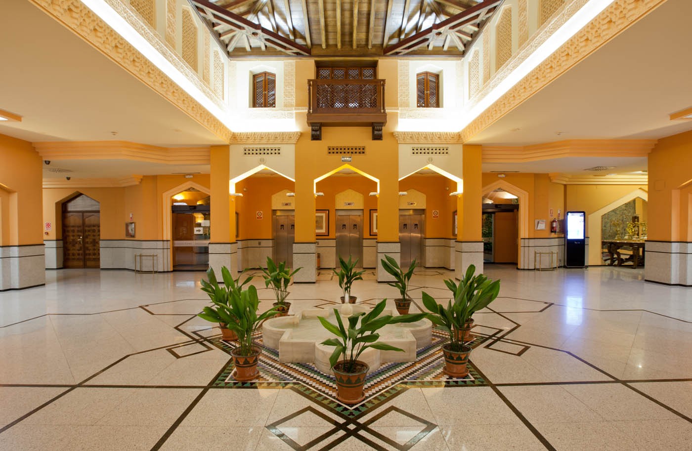 Hotel Saray. Hoteles Salones Bodas Granada. Lobby 3