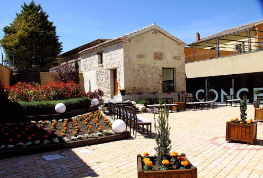 Concejo Hospedería. Restaurantes Encanto Bodas Valladoliz. Terraza 1