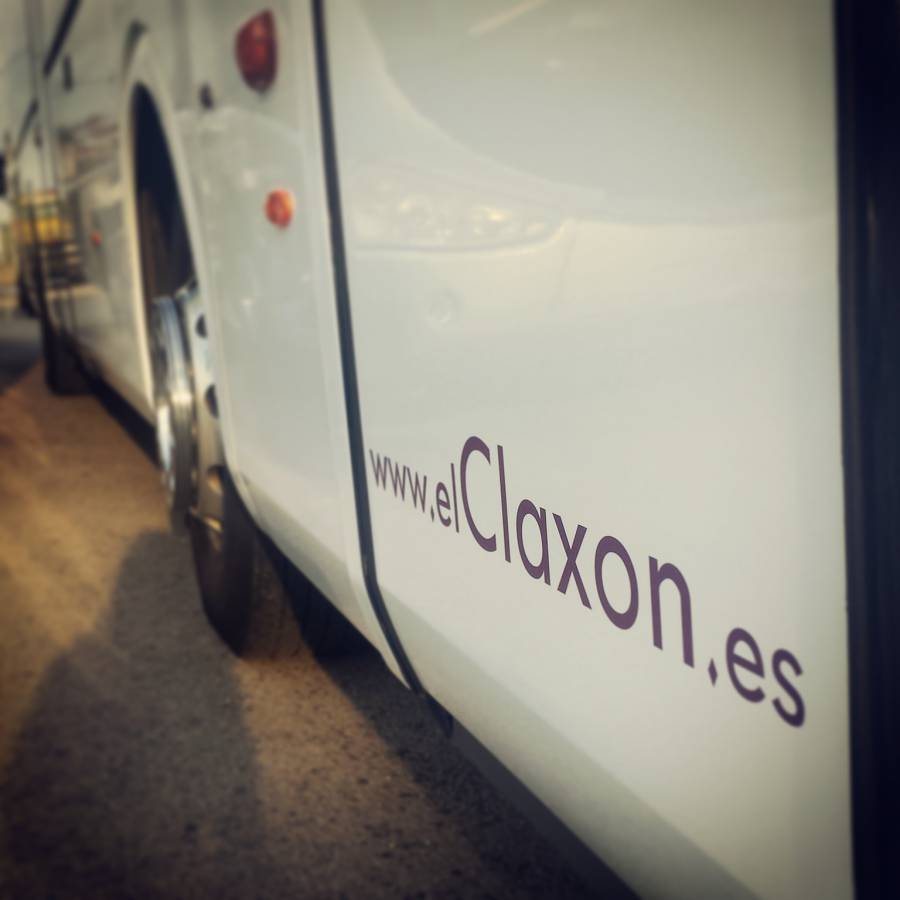 Elclaxon (coach & Car Services)