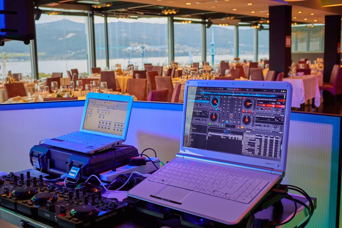 Eventos-galicia.com Dj Discomóvil