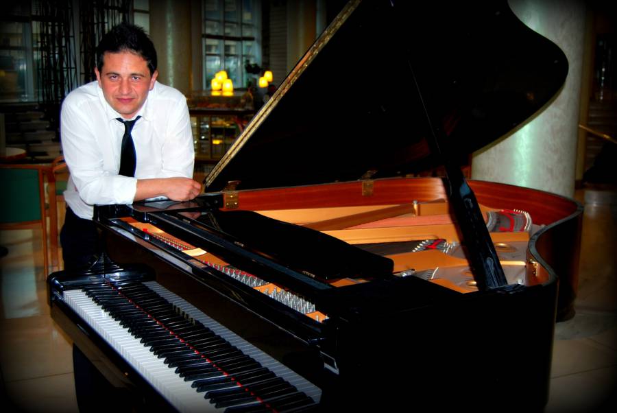 Diego Gallego  Pianista  Para Amenizacion De Bodas Y Eventos