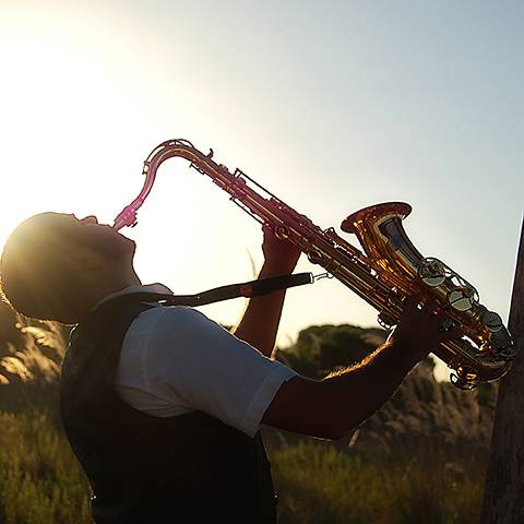 Saxofonista Aaron Cabral