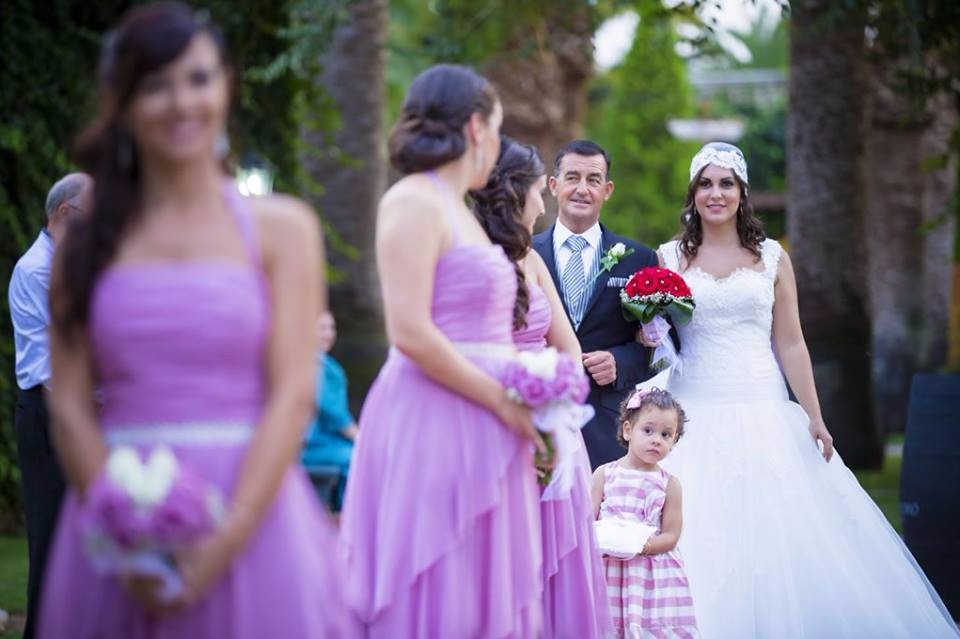 Bride's First Look "prueba De Vestido De Novia"