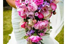 Tipos de bouquet según el vestido de novia