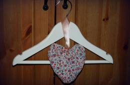 DIY. Corazón de lavanda para aromatizar armarios
