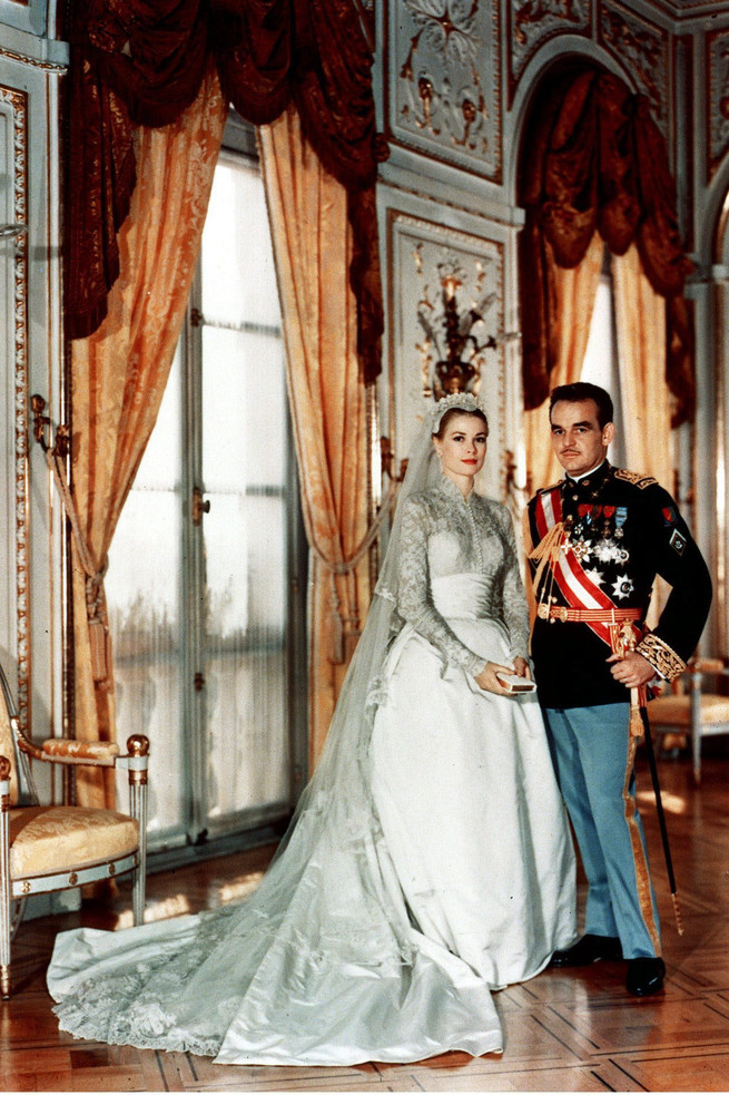 Grace Kelly- Novias reales que marcaron tendencia en la moda nupcial- TodoBoda