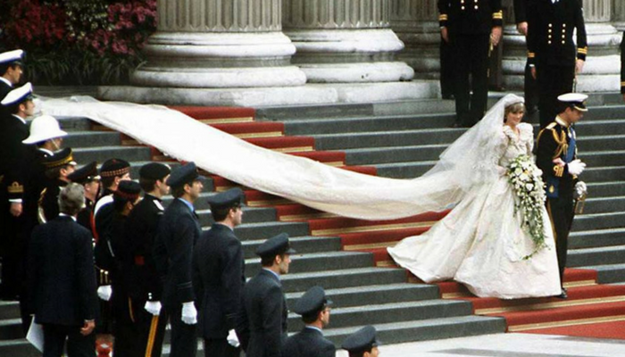 Diana de Gales- Lady Di- Novias reales que marcaron tendencia en la moda nupcial