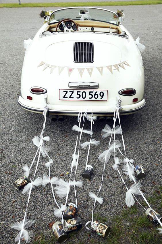 Elección, protocolo y decoración del coche de los novios el día de