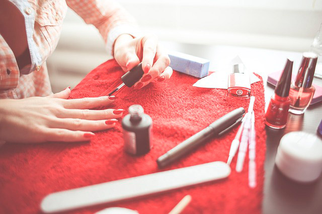 manicura en casa facil novia una