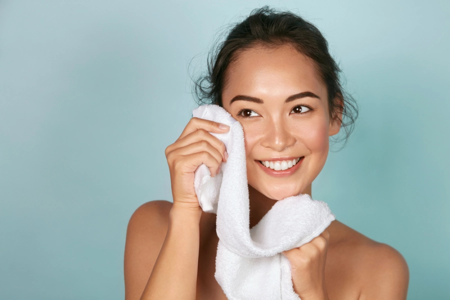 Pautas para conseguir una rutina facial perfecta después del verano