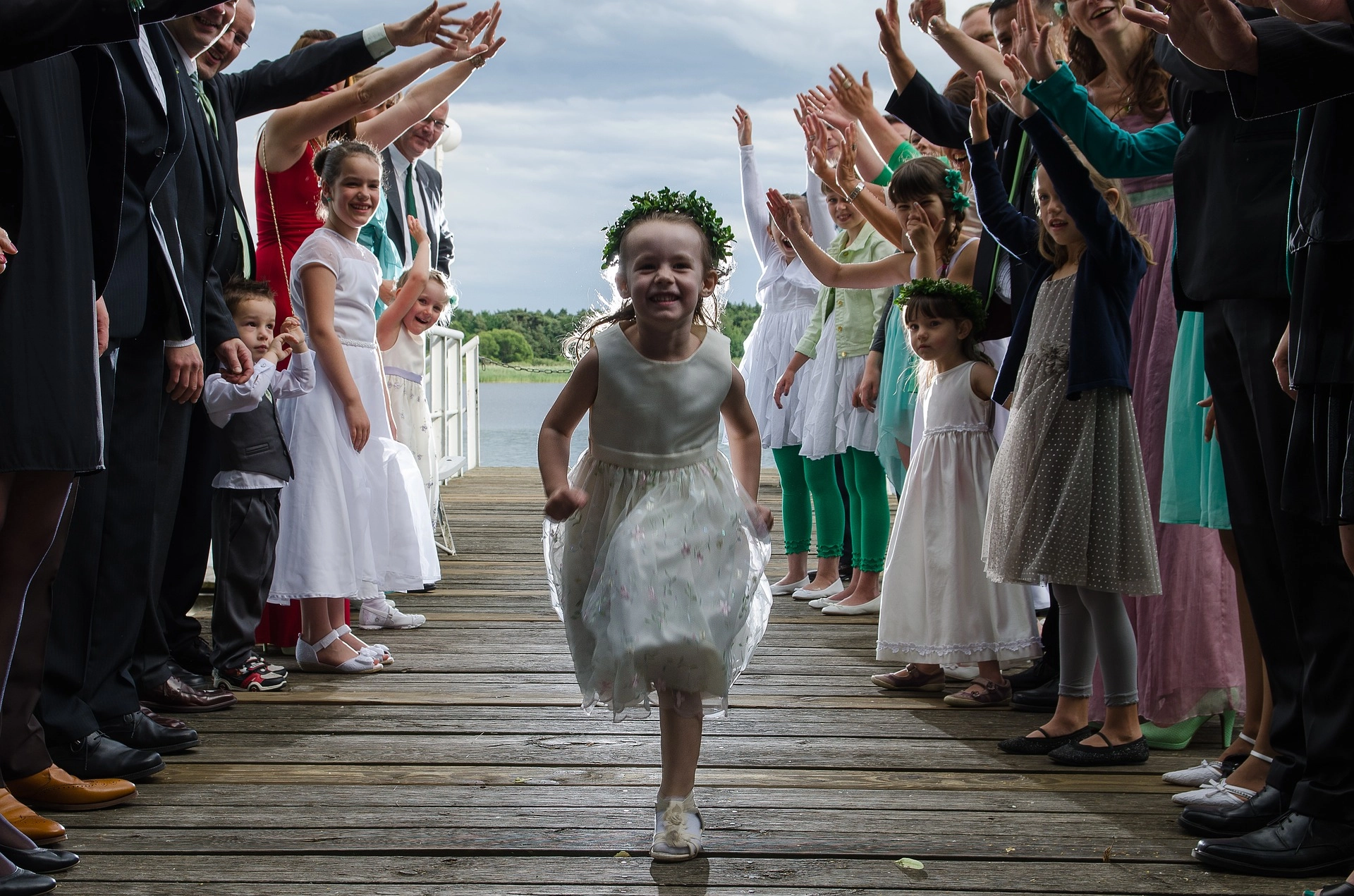 niños en una boda