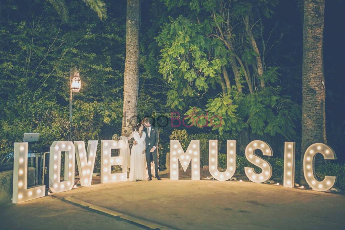 Alquiler De Letras Luminosas Para Bodas Sevilla