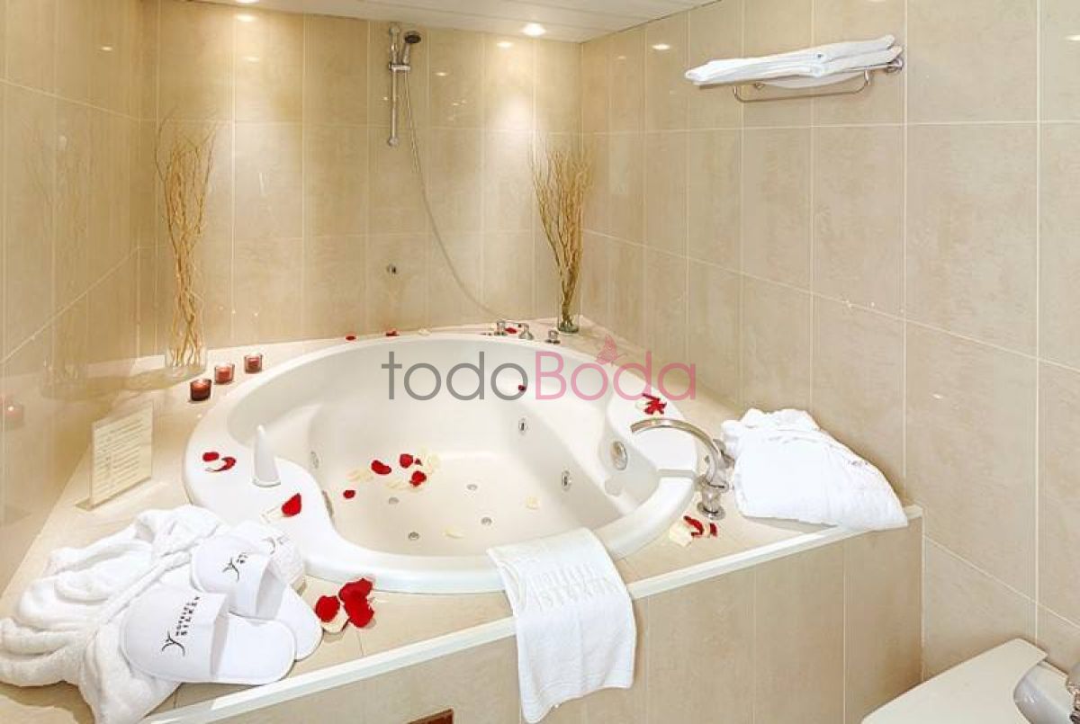 Hotel Silken Reino De Aragón Zaragoza - 