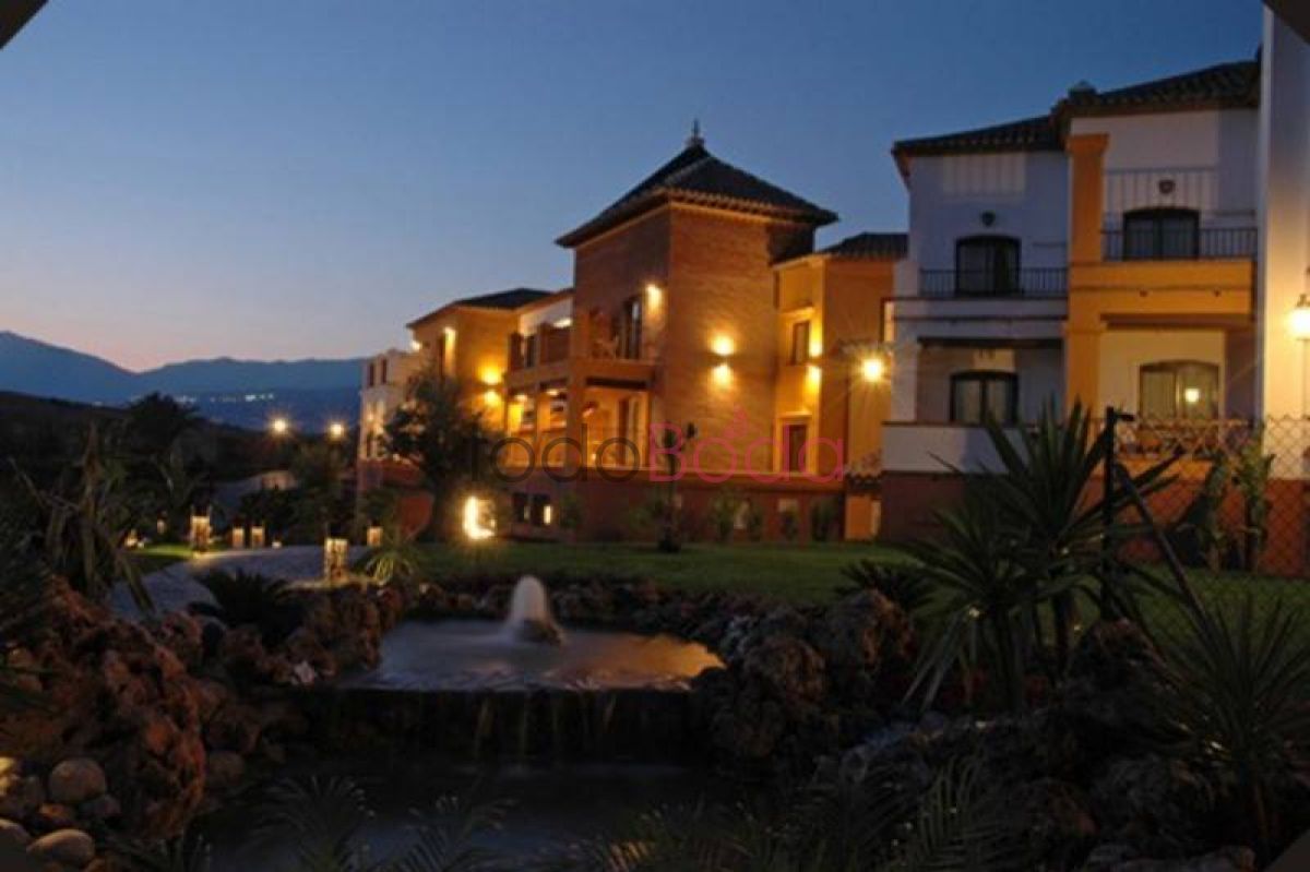 B Bou Hotel La Viñuela & Spa