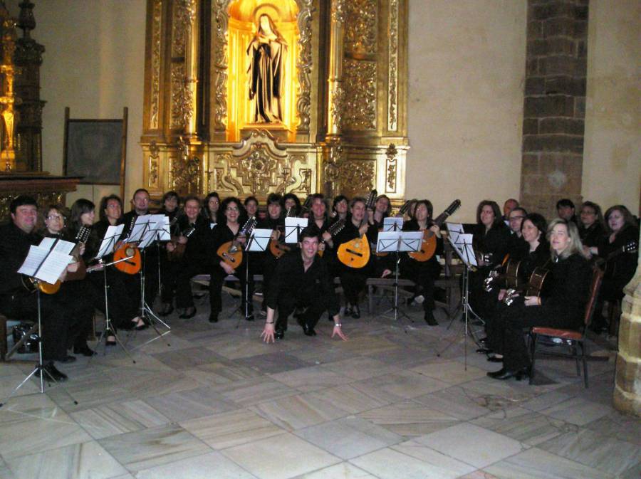 Orquesta De Pulso Y Púa De Azuaga