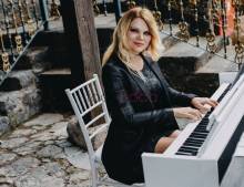 Pianista Elena Radzivil Sokirko