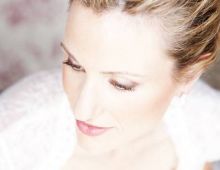 By Dfoto